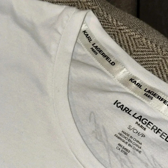 RARE Karl Lagerfeld Paris Signature Logo Short Sleeve T-Shirt Size Small - Picture 6 of 11